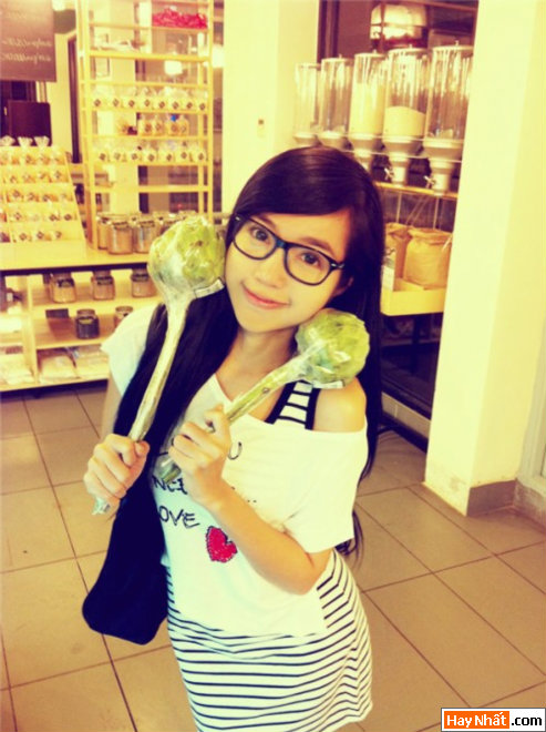 Elly Trần tinh nghịch trong siêu thị 18