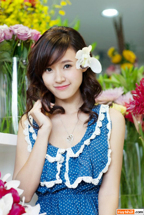 Hot girl Midu rạng rỡ đón sinh nhật 13