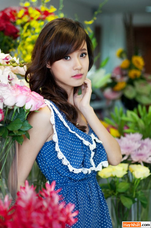 Hot girl Midu rạng rỡ đón sinh nhật 11