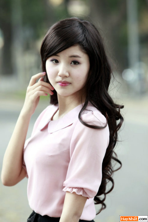 Nữ sinh trường Luật Ngô Tuyết Mai 16