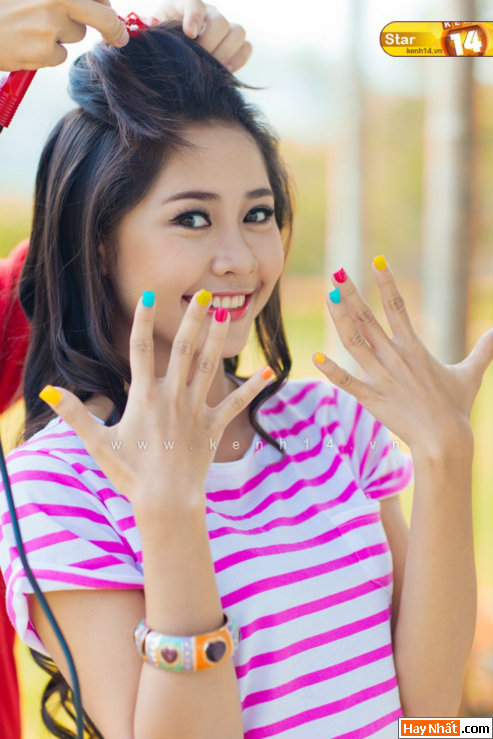 thumbnail_WWW.HAYNHAT.COM___hwdiuhuiwhjncmmkdlasnjdkbab2ab111109StarTV16 (3) Ngắm Tường Vi "làm điệu" cực xinh 17