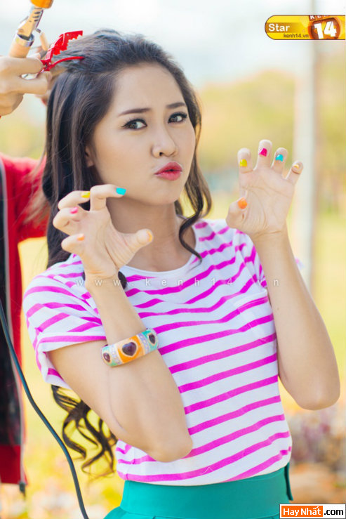 thumbnail_WWW.HAYNHAT.COM___hwdiuhuiwhjncmmkdlasnjdkbab2ab111109StarTV16 (4) Ngắm Tường Vi "làm điệu" cực xinh 16