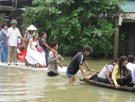 Chỉ có ở Việt Nam - Ảnh vui vợ chồng 22