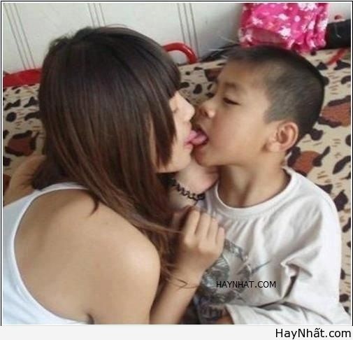 Hình ảnh khó đỡ của các chị em (Part 5) 17