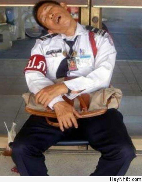 Hành động khó đỡ của cánh mày râu (Part 2) 17