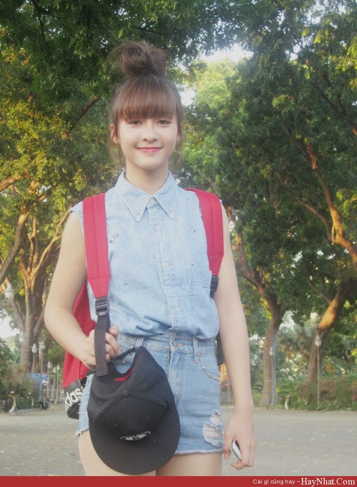 HOT girl Khả Ngân xinh đẹp, cá tính 14