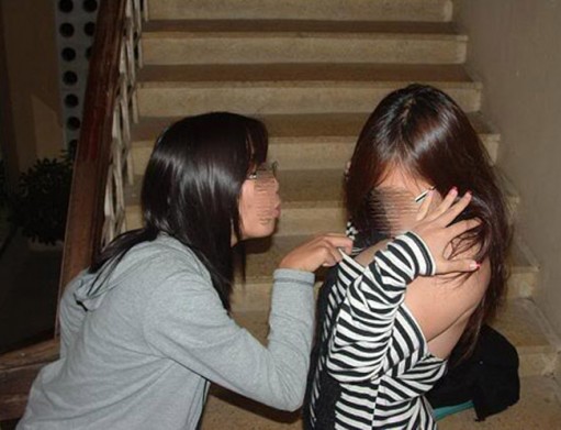 hinh anh vui khi chi em noi loan (9)