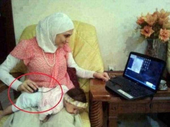 Khoảnh khắc hài hước của dân nghiện điện thoại và máy tính 22