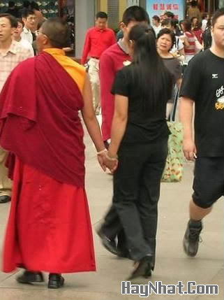 Sư sãi, Thầy tu, Hinh vui, anh vui