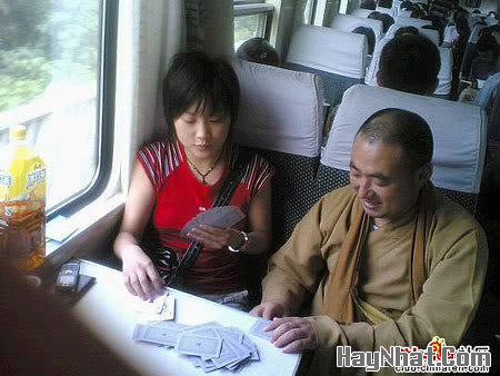 Sư sãi, Thầy tu, Hinh vui, anh vui